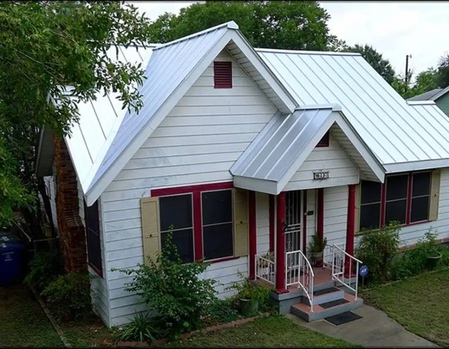 Meta Roof Installation
