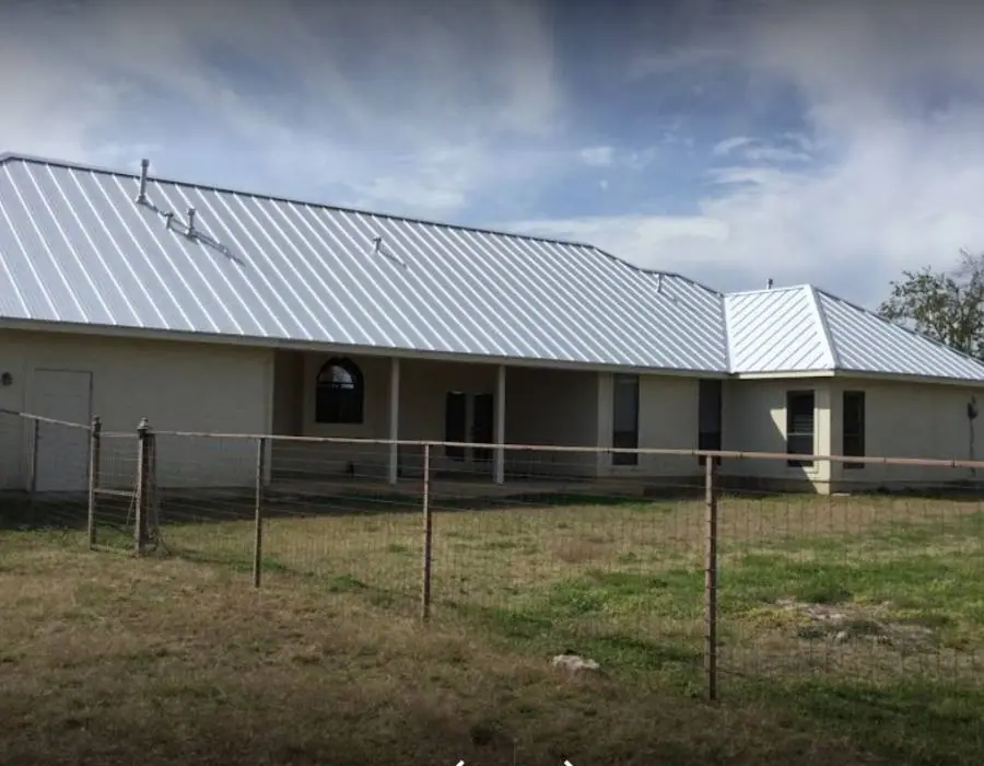 Metal roof installation in san antonio