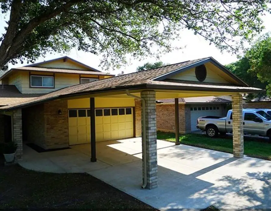 Residential roof installation in San Antonio